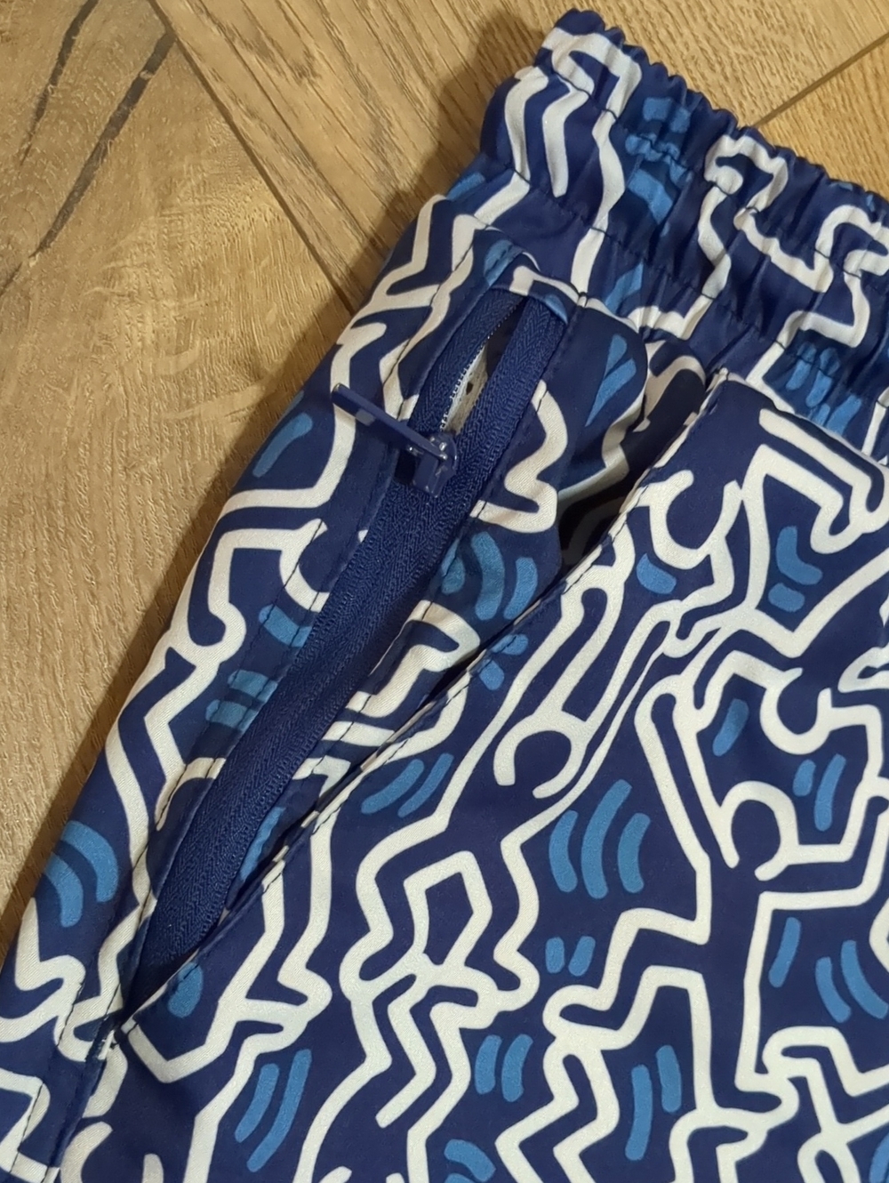 Keith Haring X Palace Shoe Blue White Men's Shorts Pop Art NYC Graffiti Size M - Picture 14 of 15
